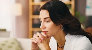 Това е жена, която е преминала през много в живота