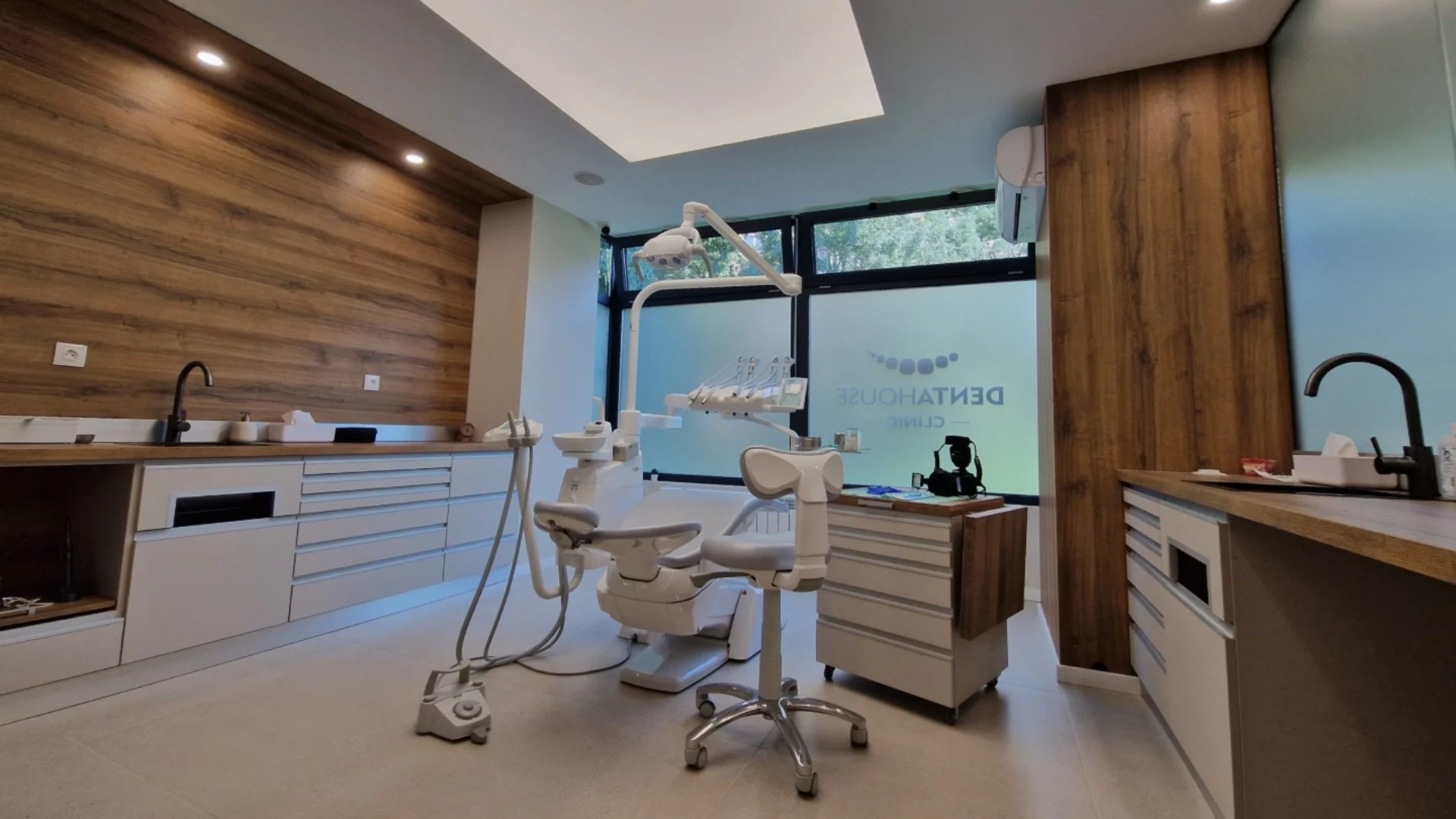 Denta House: Символ на иновация и естетика в денталната медицина