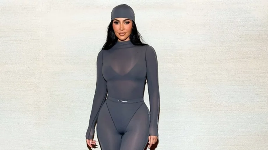 Ким Кардашиян провокира с бельо с интимно окосмяване (СНИМКИ)