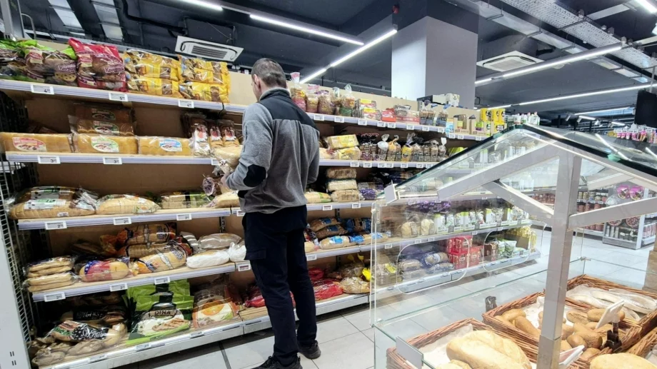 КЗП наложи глоби на 70 търговци заради еврото