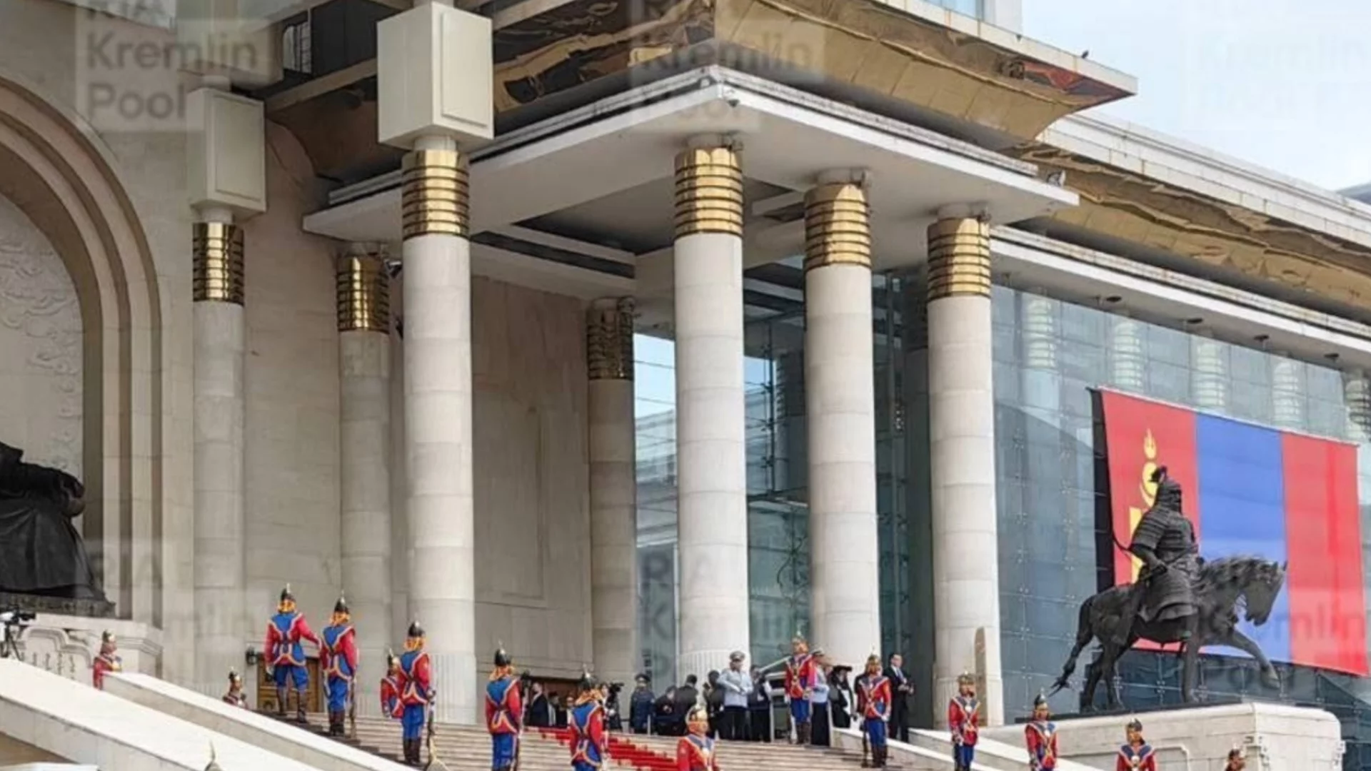 Уволниха премиера на Монголия 