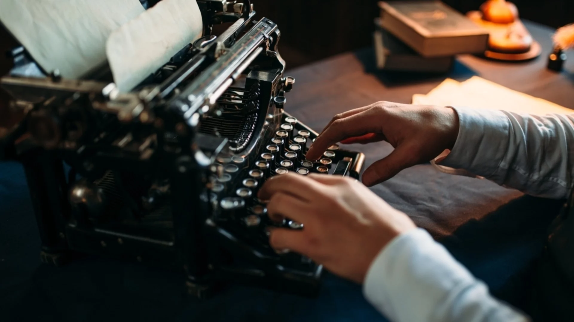 Най-самобитният български поет, отказал да пише под диктовка на властта: "И сърцето най-сетне умира"