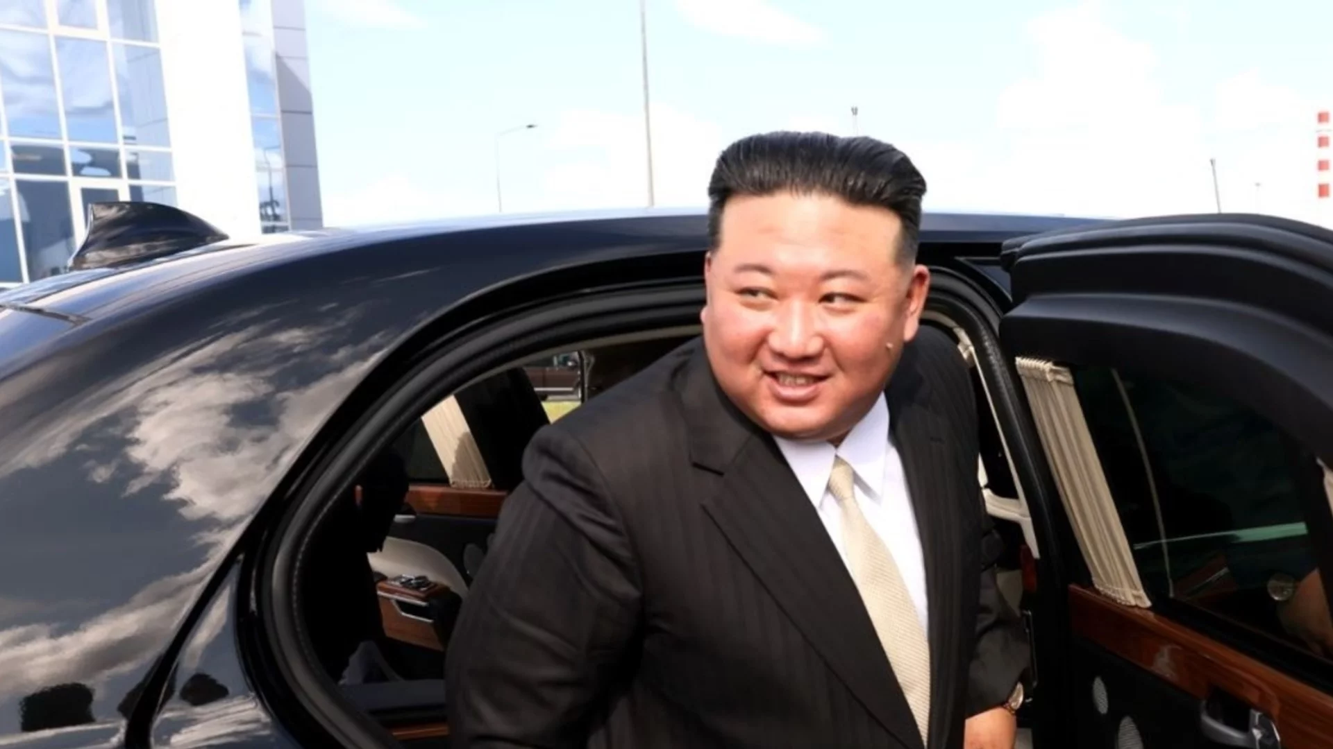 Влече го на Изток: Служители на Тръмп тихомълком обсъждат среща с Ким Чен Ун