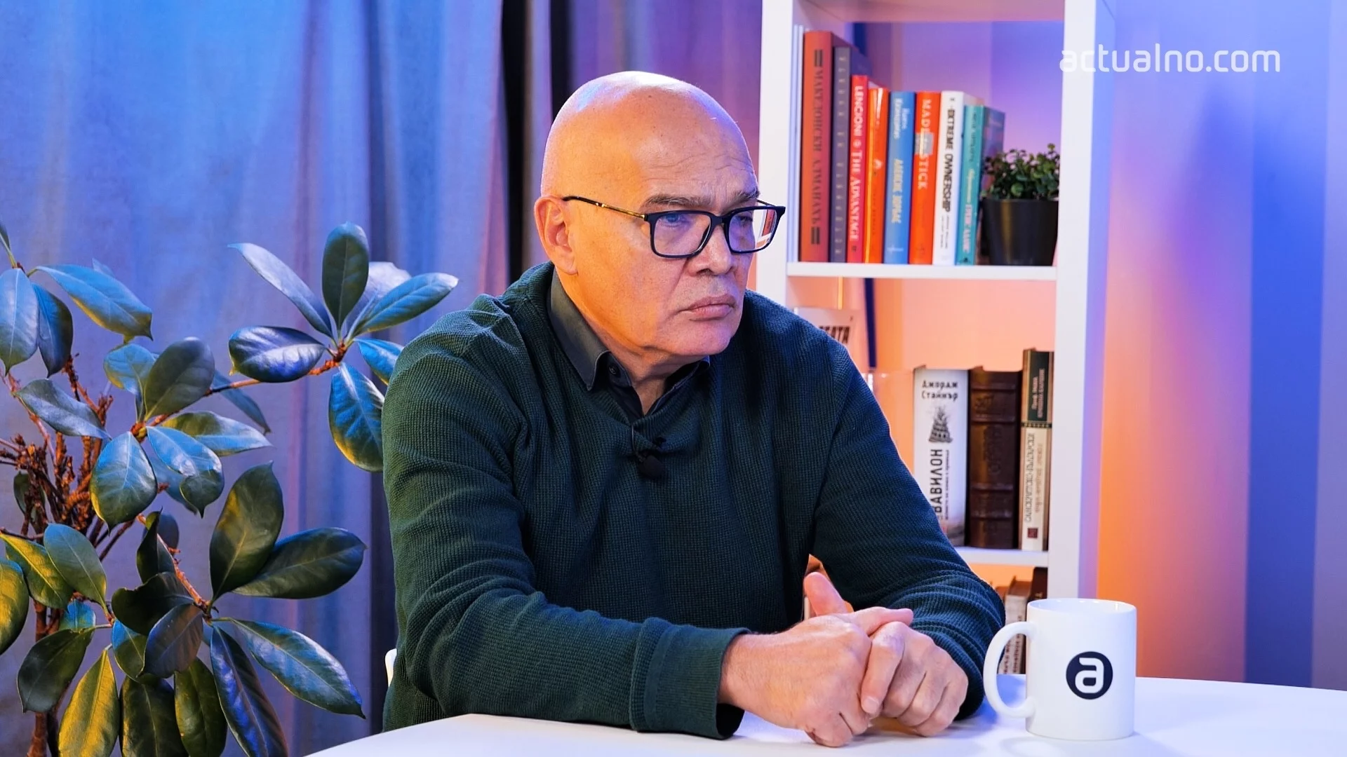 Пеевски вдигна топката, а Радев я отигра: Тихомир Безлов обяснява как (ВИДЕО)