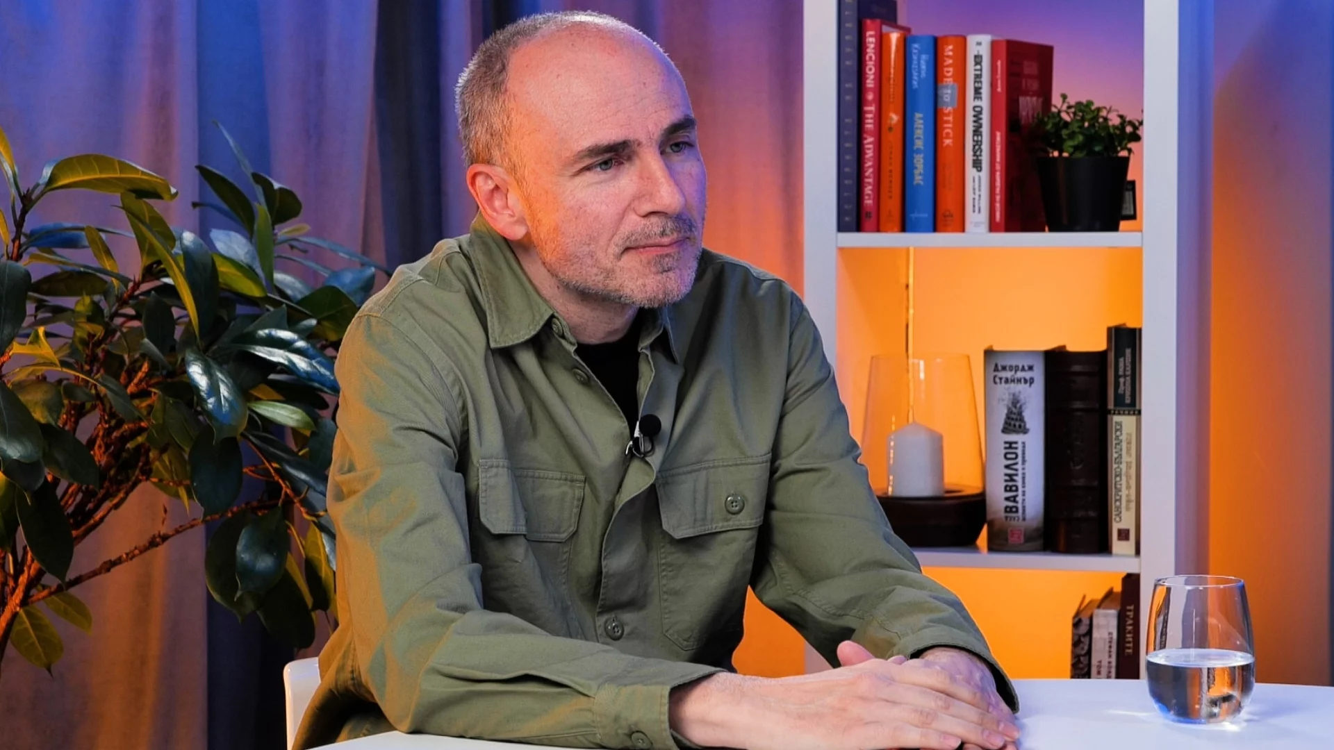 Все много остър меч вадят и накрая отиват да се прегръщат със змея