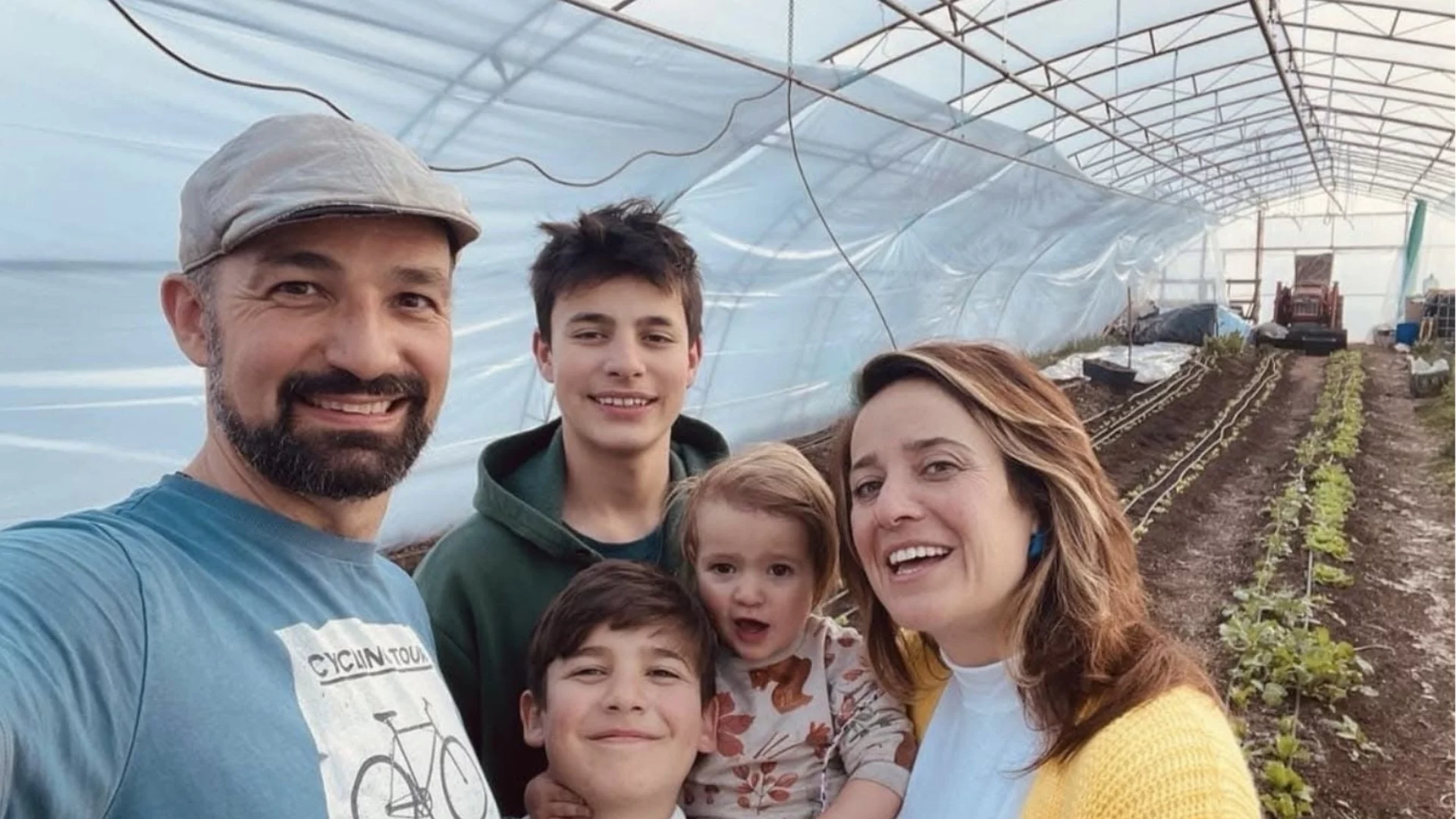 Близо до земята, близо до себе си - едно бягство от града, което възражда живота (ВИДЕО)