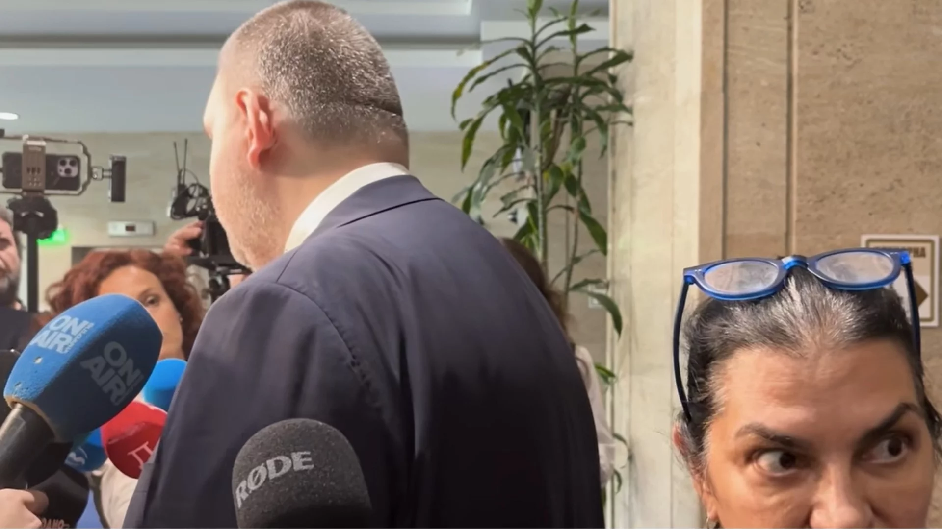 "Колеги, а вие от коя медия сте"? Кристияна Стефанова, която не си взе синхрон 