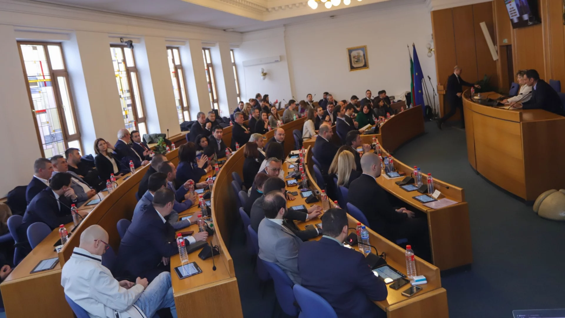 Повече средства за ключови сектори: СОС прие актуализацията на бюджета