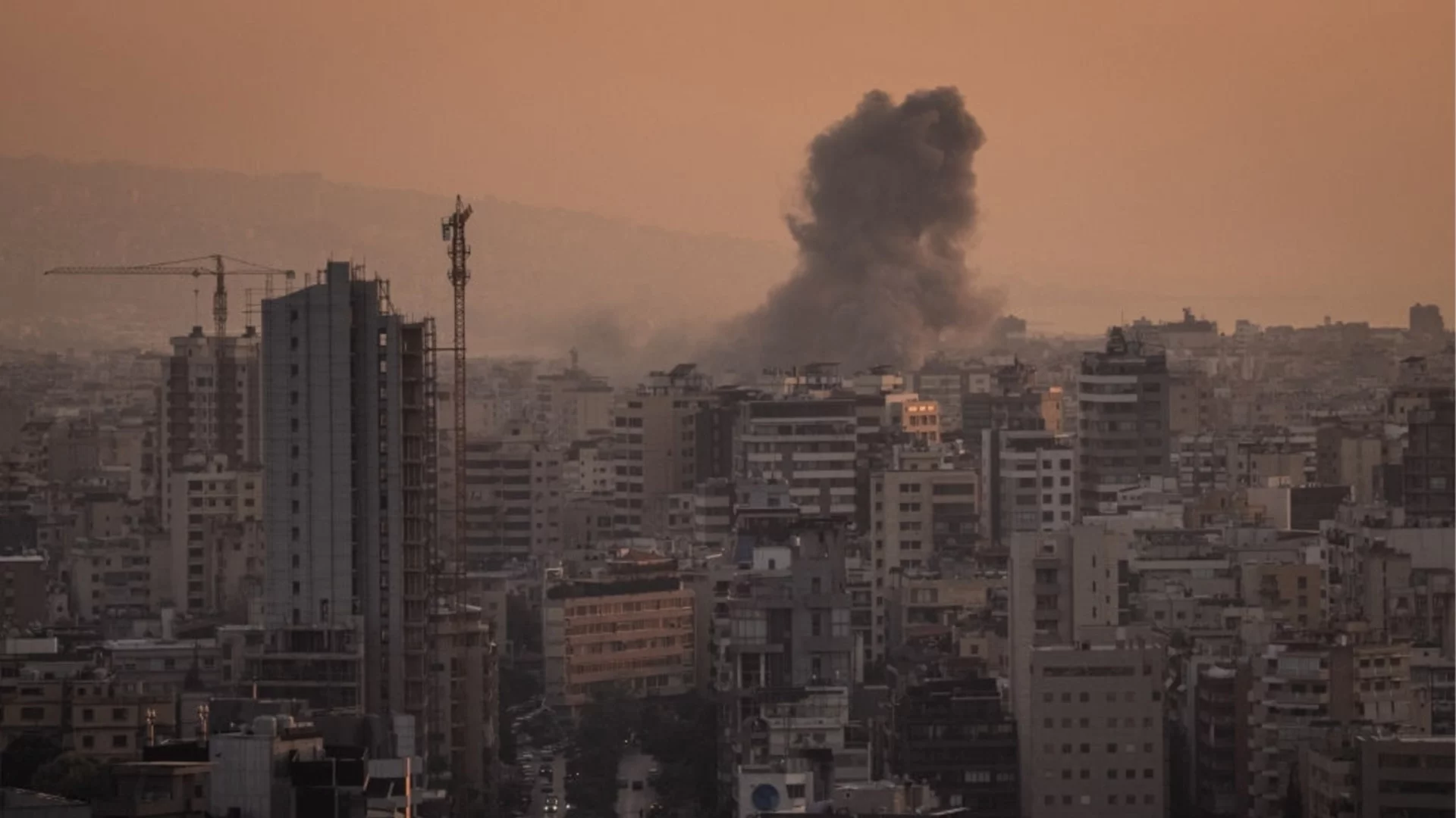 Загинали при израелски въздушни удари в Ливан