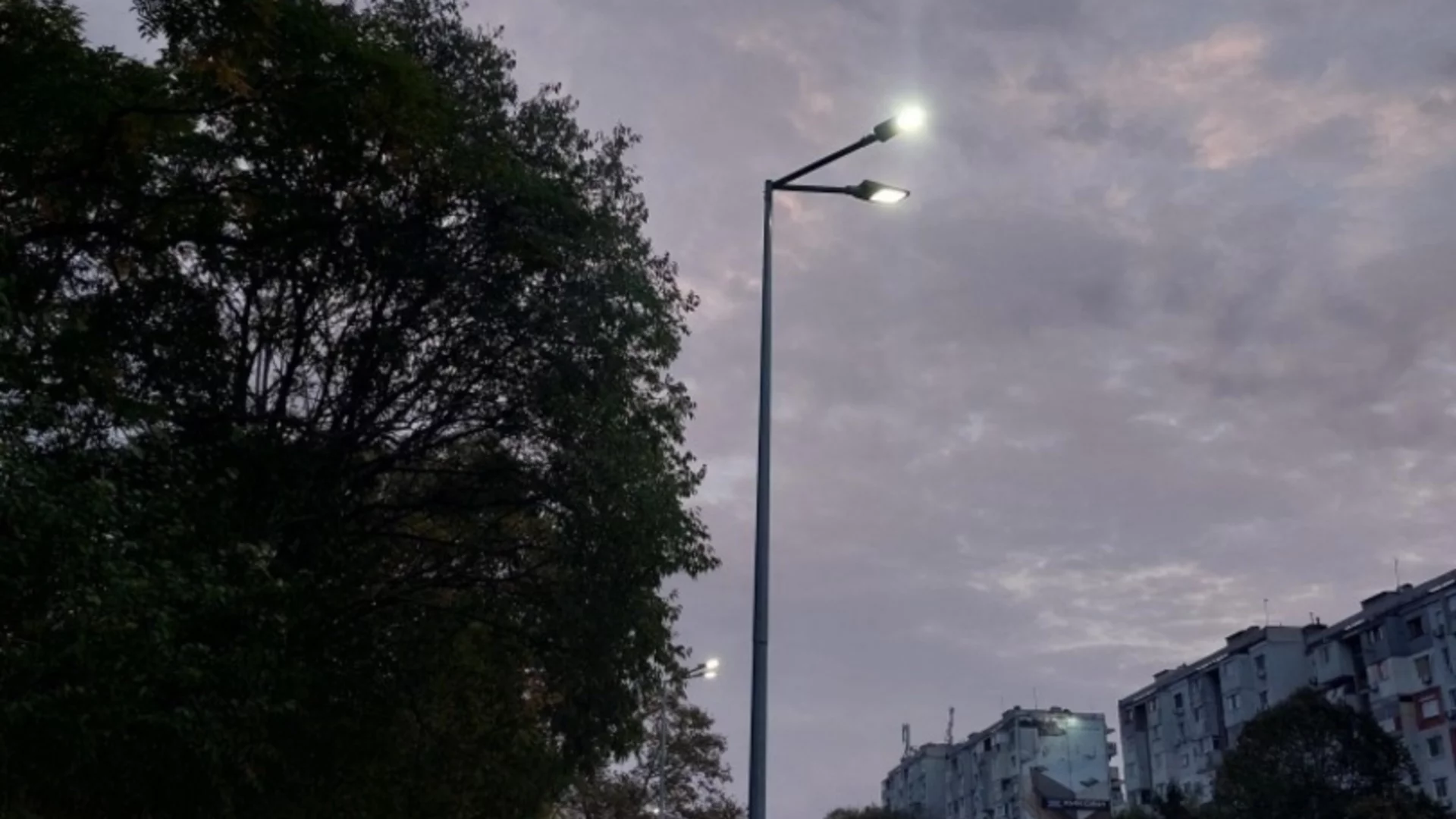 Над 2300 улични лампи в Бургас са подменени по проект