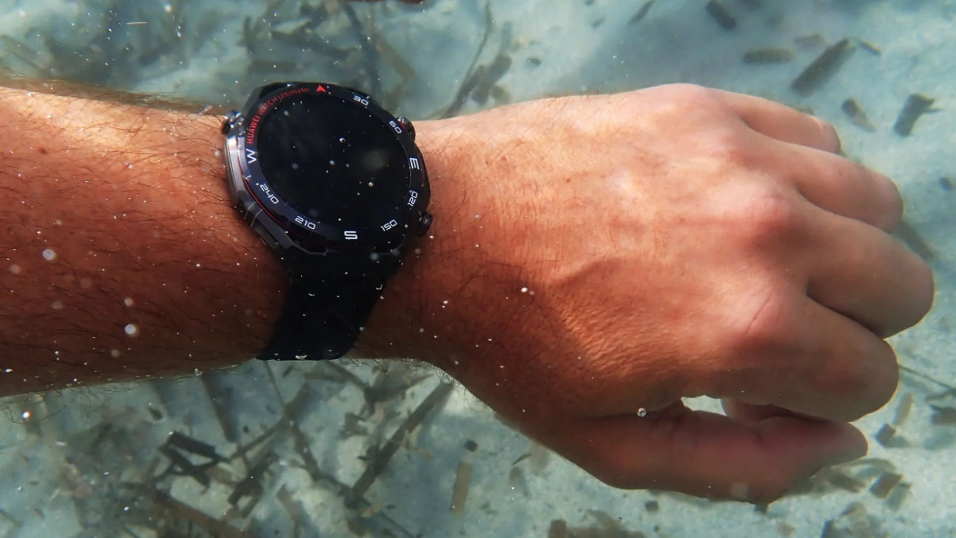 Готов да се гмурне в дълбоки води – Huawei Watch Ultimate 2