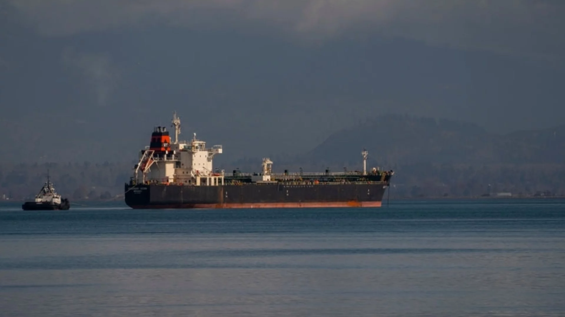 Мистерия край нос Емине: Кораб-призрак се появи от нищото