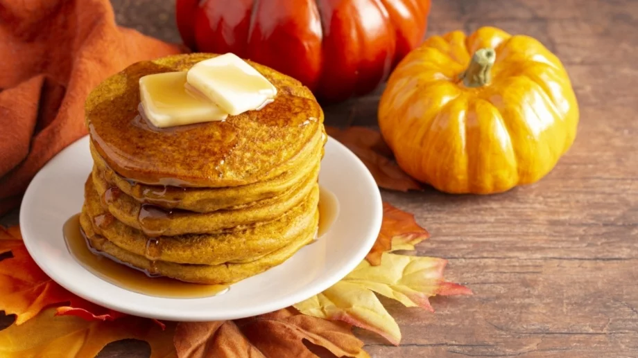 Пухкави и ароматни тиквени палачинки 