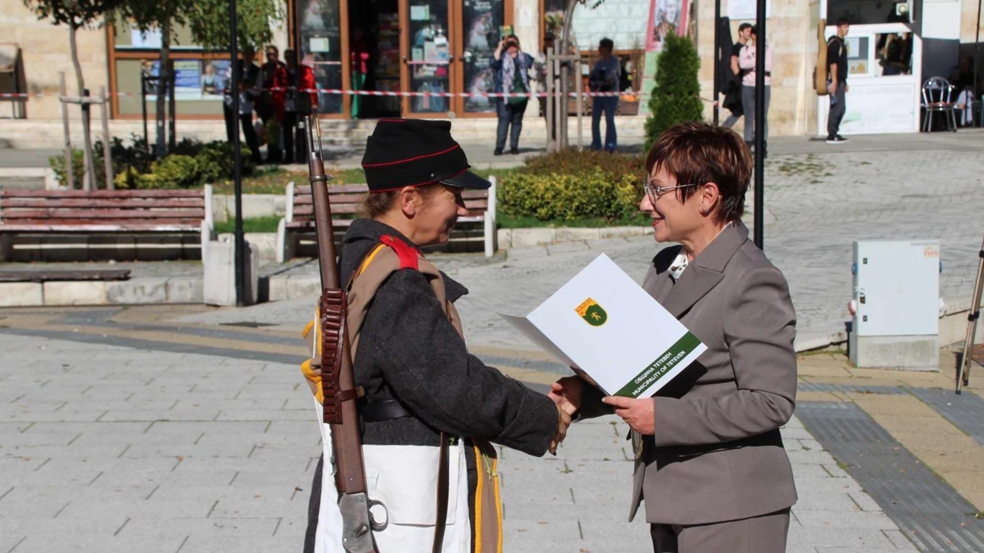 Историята оживя: Тетевен отбеляза Освобождението си с историческа възстановка