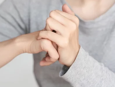 Защо ставите ви пукат: 5 често срещани причини, рискове и съвети за превенция