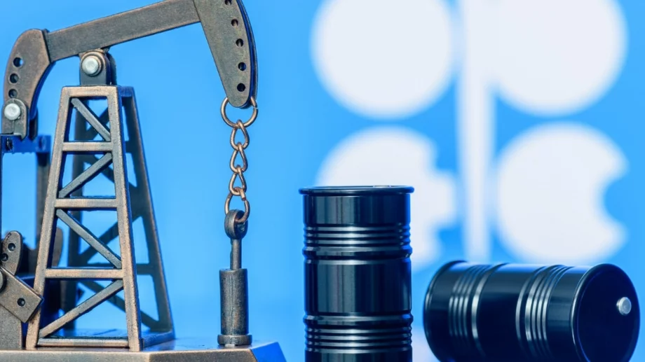 Обрат с цената на петрола след новина от ОПЕК