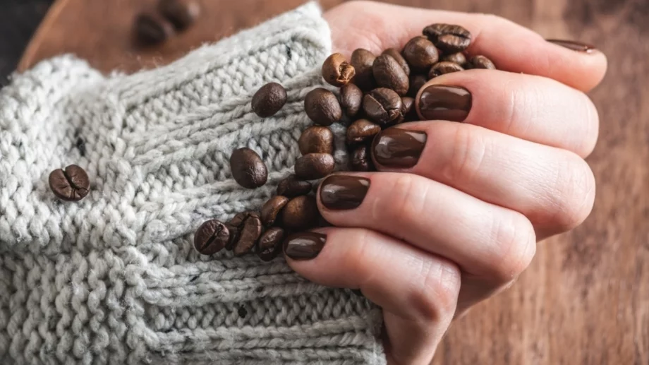 Нокти в цвят кафе: 5 идеи за маникюр (СНИМКИ)