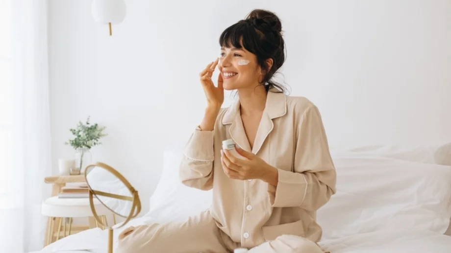 Грижете се така за кожата си през зимата, ще ви бъде благодарна