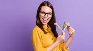 Kазването на тези думи преди даване на пари може да привлече богатство