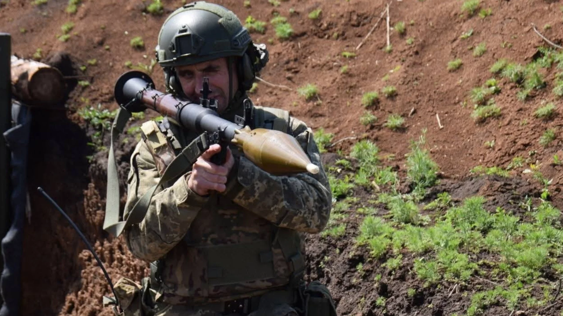 В Покровск руснаците забавят темпото, за да не измрат и чакат подкрепления: Оценка на украинските десантчици (ВИДЕО)