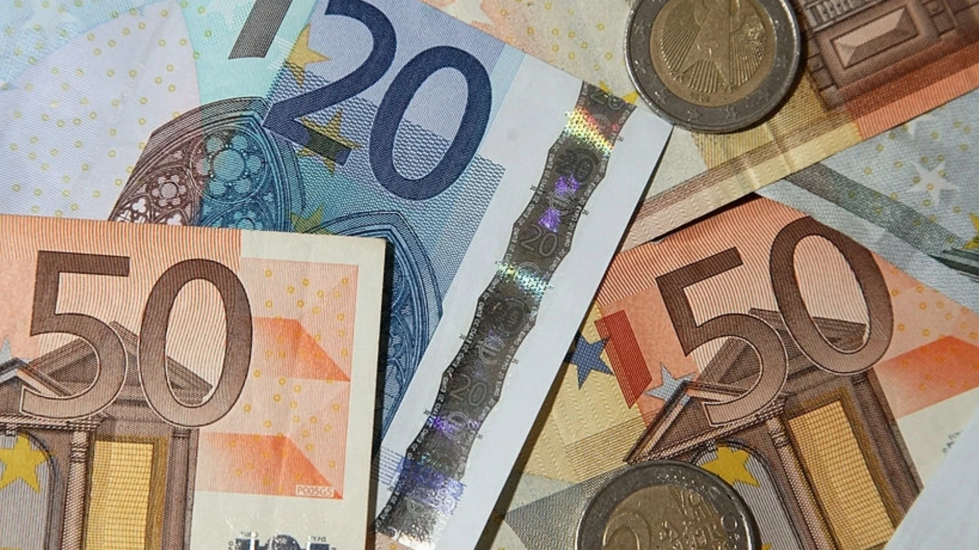 Нова посока за еврото в началото на седмицата