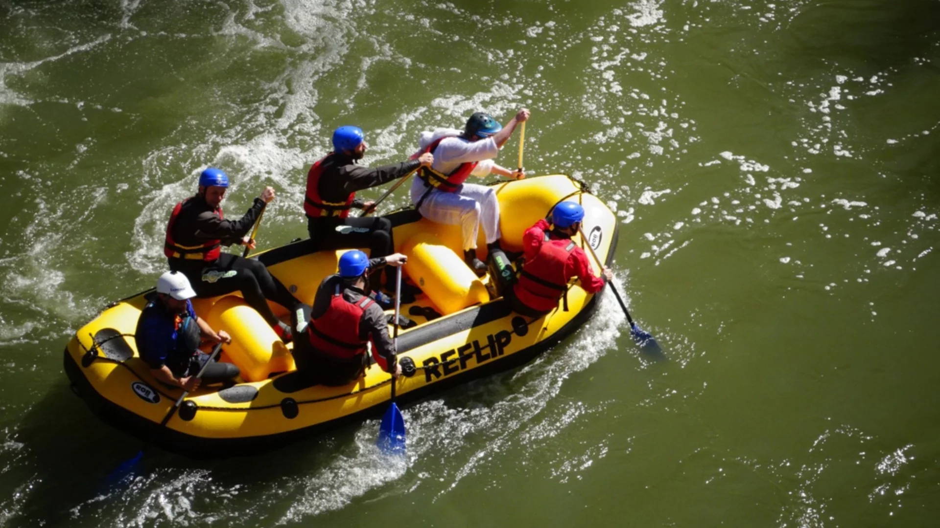 Да се включим ли във вълнуващото приключение каньонинг?