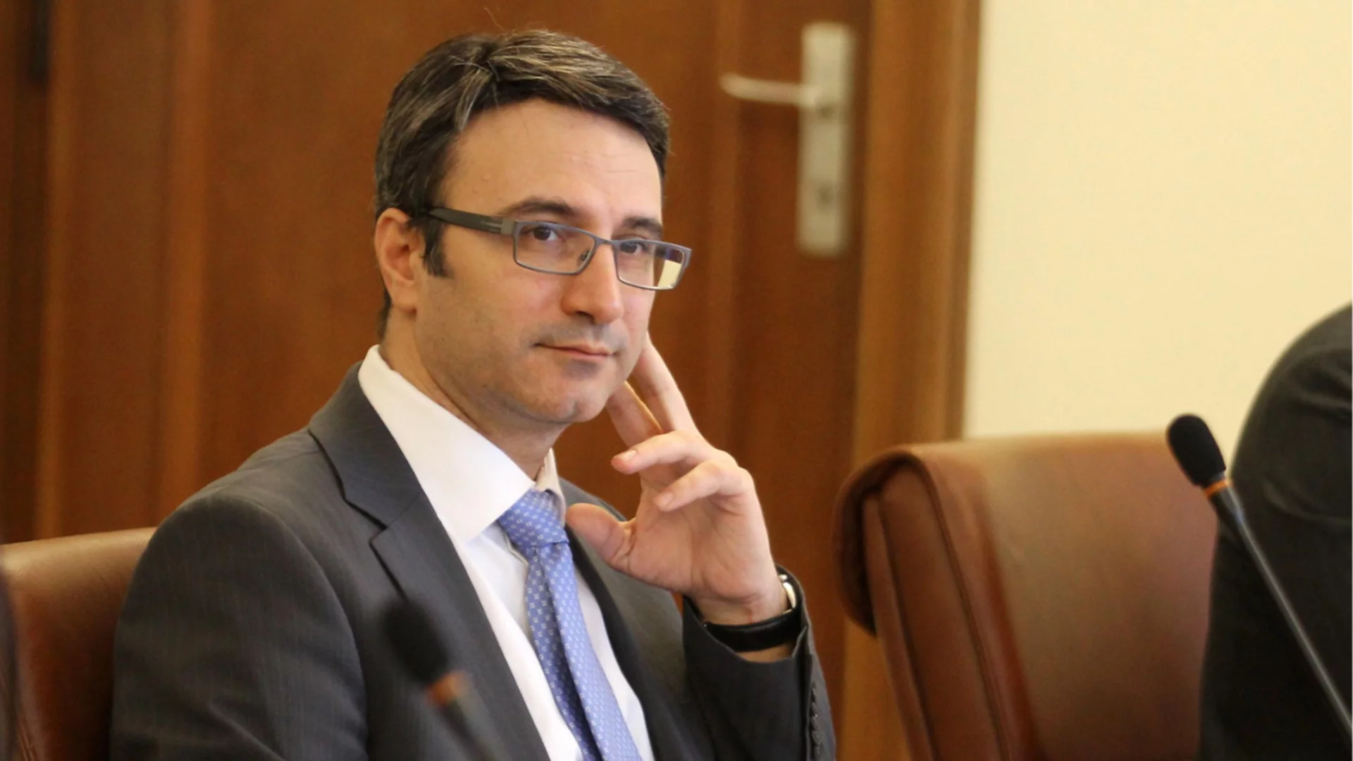 НСО играят със светофарите и създават риск от катастрофи: Сигнал от Трайчо Трайков