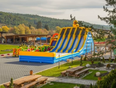 Като в "Алиса в страната на чудесата", но в планината: Добре дошли в Therme Fun and Sport Park