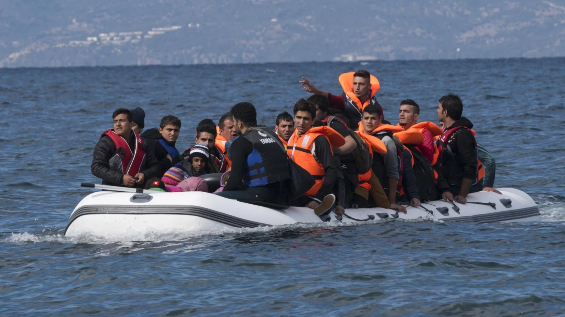 Трагедия в Средиземно море: Десетки мигранти загинаха край Либия