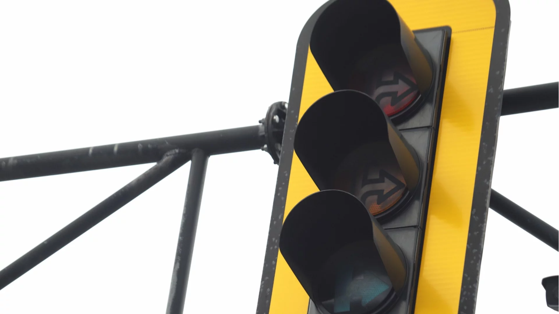 "Не могат да се хакнат": Общината каза кой има устройства за превключване на светофарите в София (ВИДЕО)