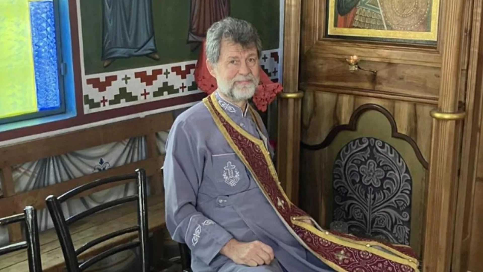 Цял живот помага на хората. Да подкрепим отец Неделчо за лечението му