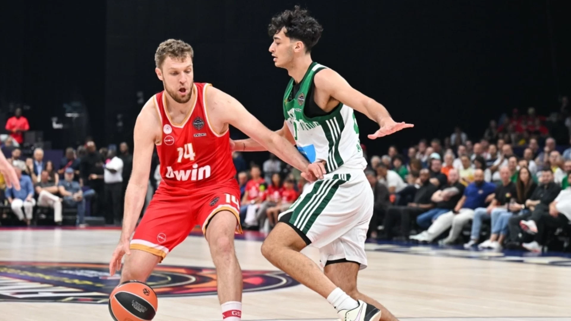 Везенков помогна на Олимпиакос за разгром в Евролигата