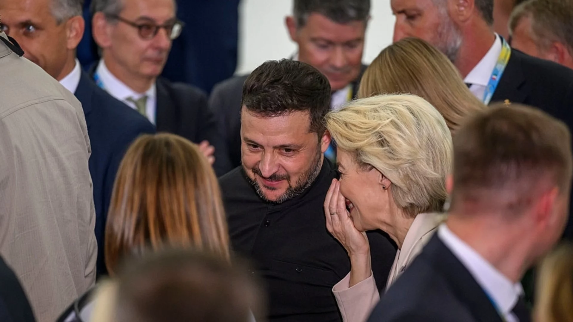 Отвъд Океана: ЕС може да удари Украйна заради корупционния скандал