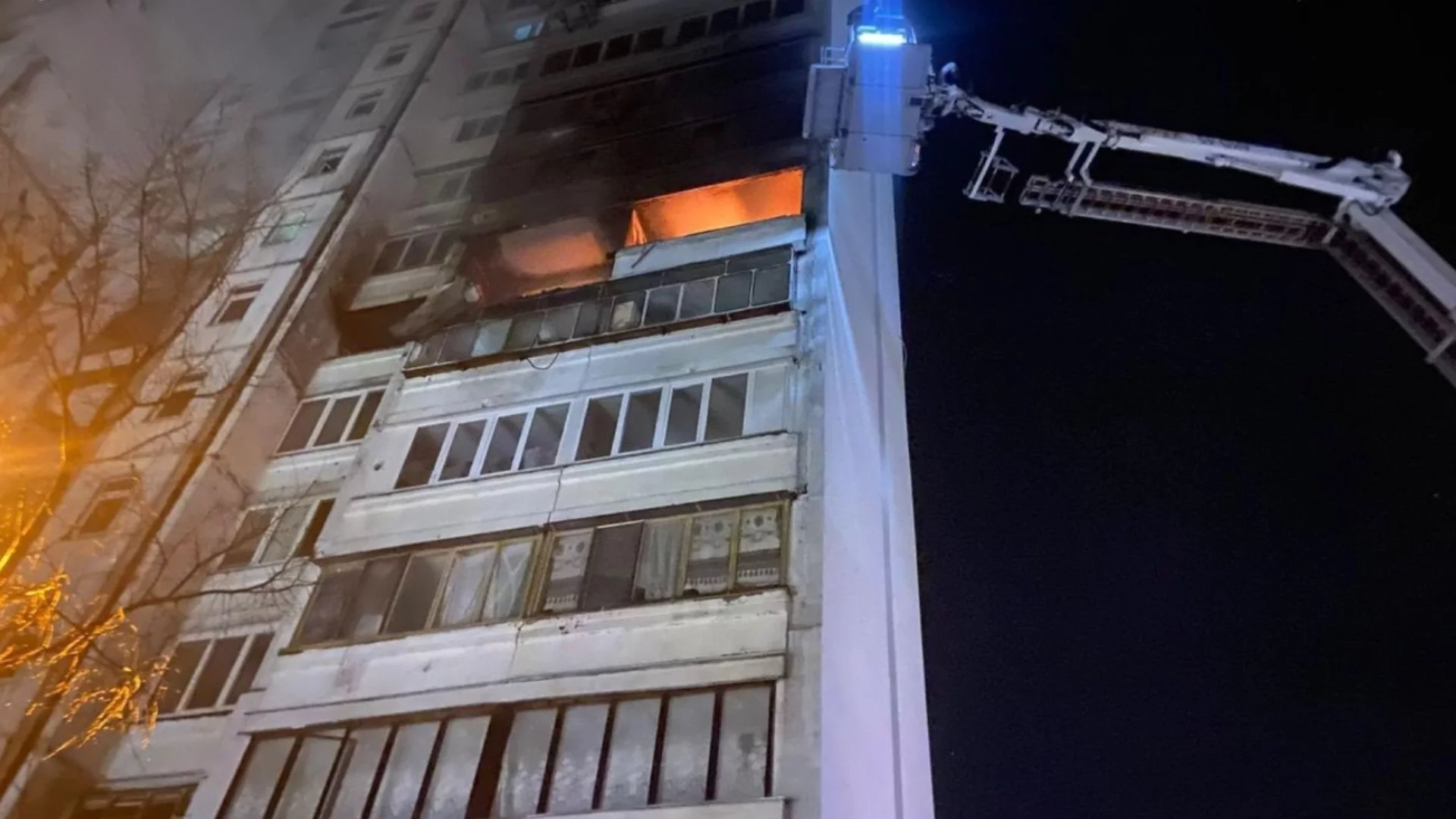 Киев гори, Новоросийск - също. 216 украински дрона, но руска ПВО изглежда порази най-голямото черноморско руско пристанище (ВИДЕО)