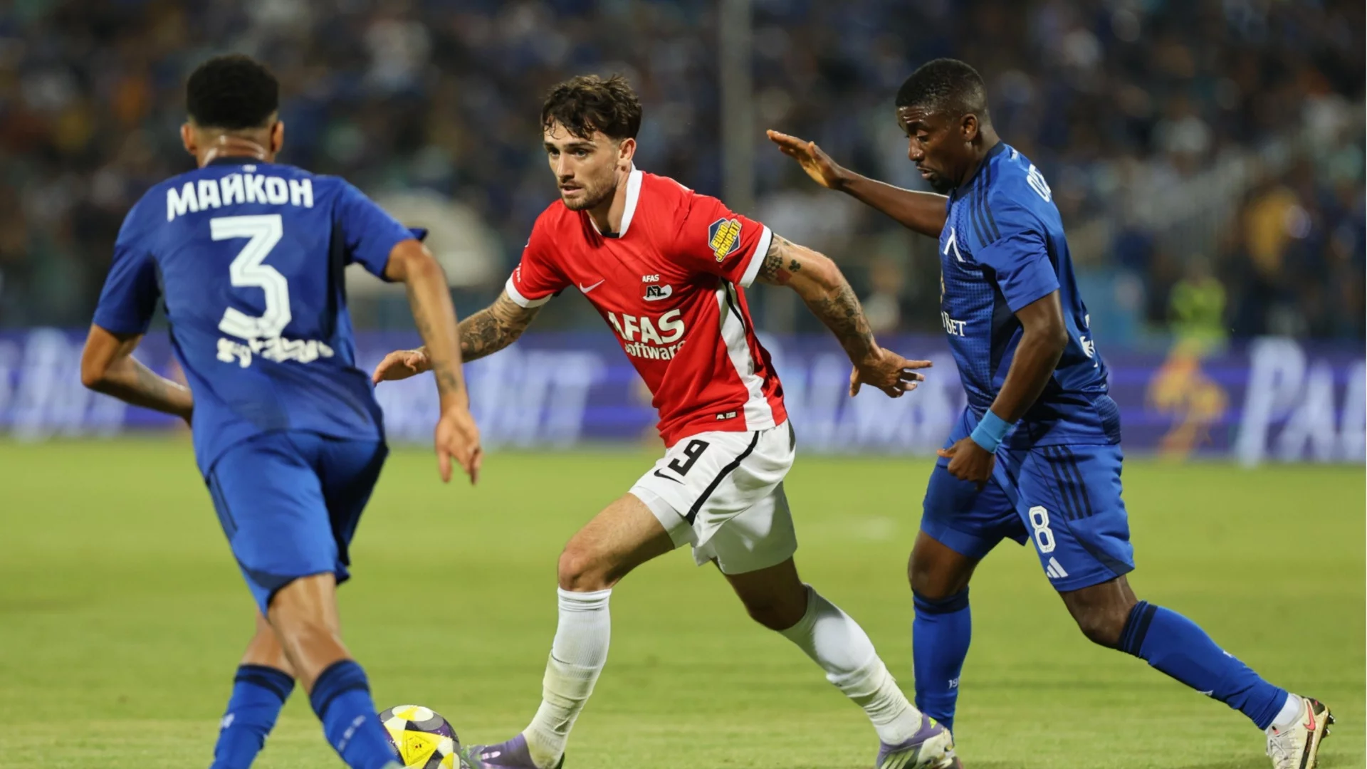 Национален герой: Вкарвал на Левски засенчи двуцифрена голова фиеста и доближи страната си до Световното