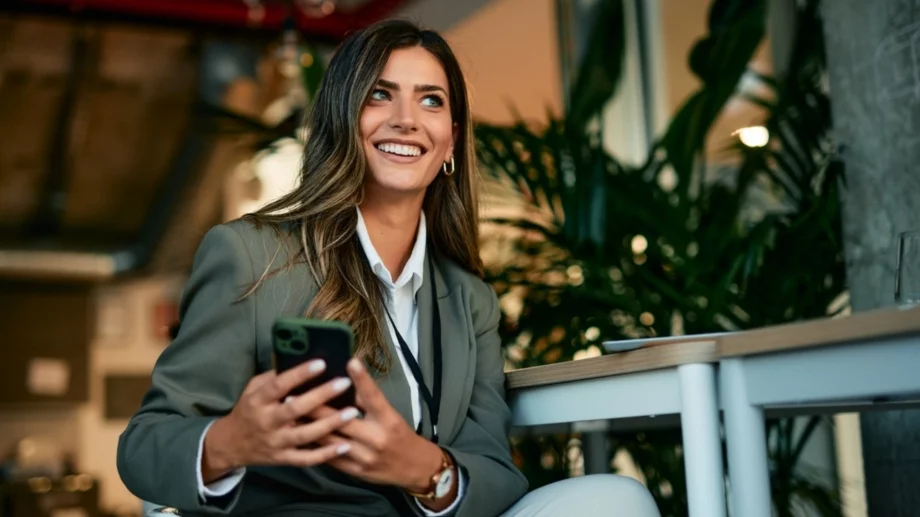 Хороскоп за утре, 18 ноември 2025: Раците да се доверят на инстинкта си, малко разсейване за Везните