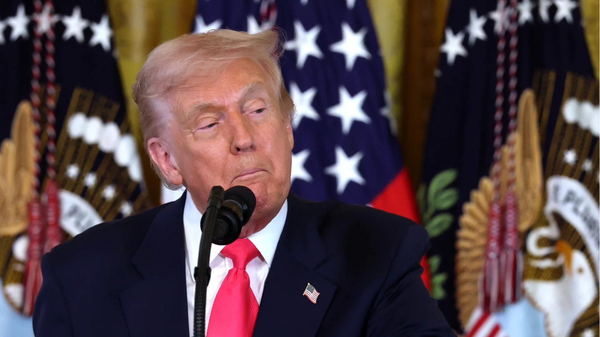 Ще седнат ли на масата на преговорите: Тръмп очаква разговори с Мадуро