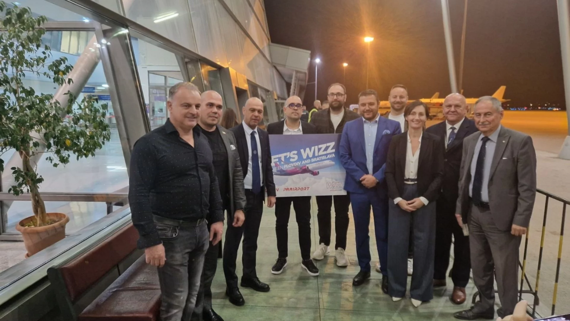 Кметът на Пловдив посрещна първия полет от Братислава