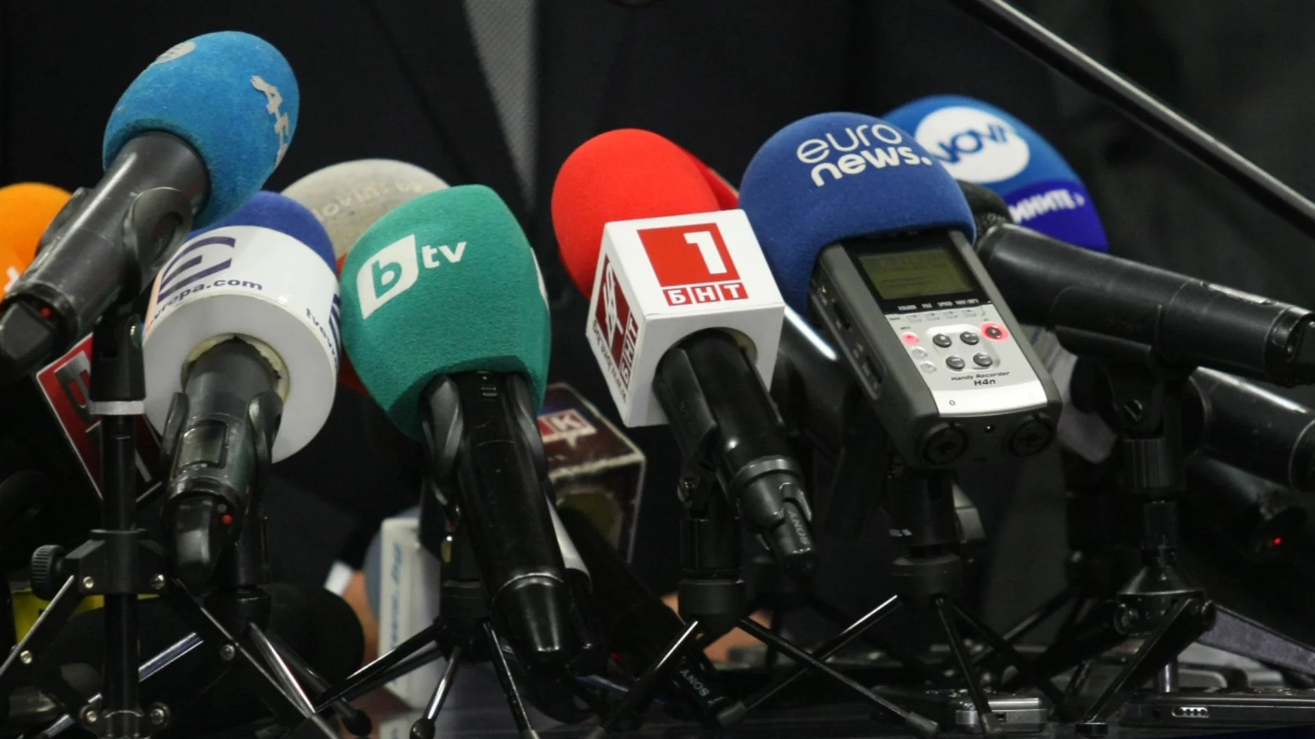 Европейски доклад: Медиите в България са подчинени, държавната реклама се използва за влияние