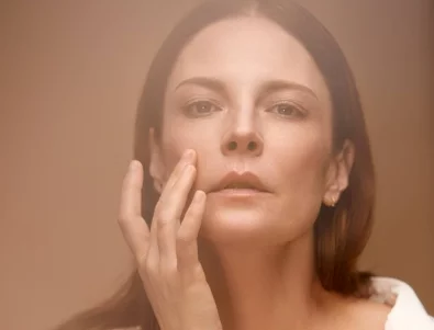 Зверска турбуленция: Теодора Духовникова преживя ужас на борда на самолет