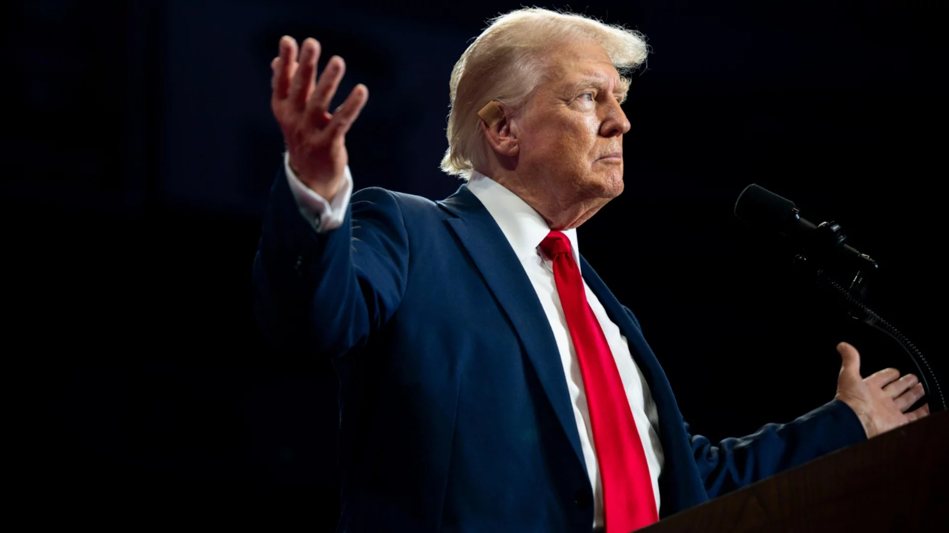 Тръмп на крачка от нови санкции срещу Русия: Само да има последната дума