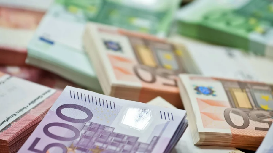 Кои държави са най-големите инвеститори в България?