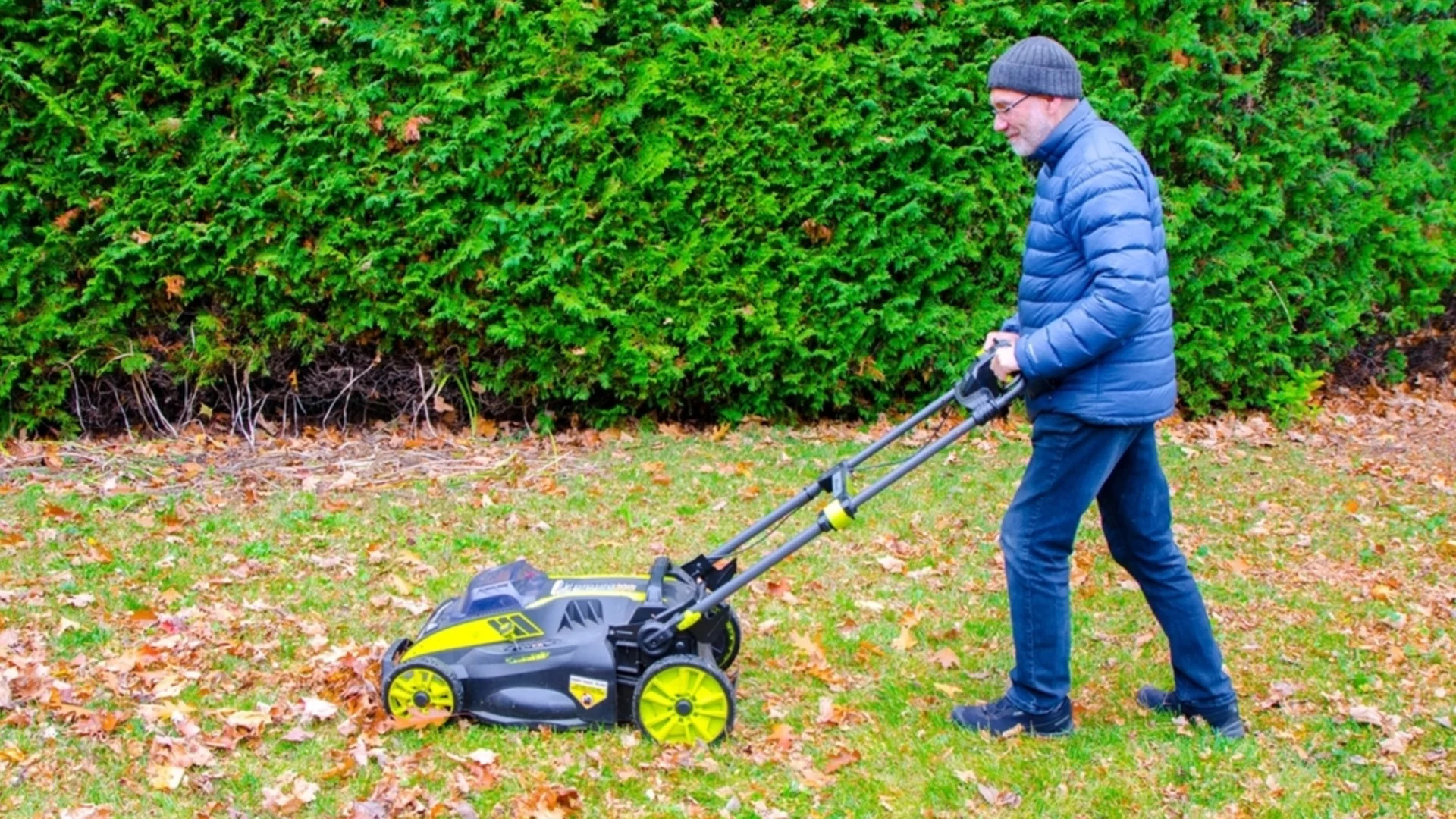 Направете това след последното си косене на тревата преди зимата - ще си благодарите следващата пролет 