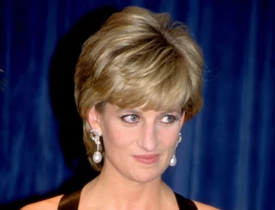 Нова восъчна принцеса Даяна носи "роклята на отмъщението" (ВИДЕО)