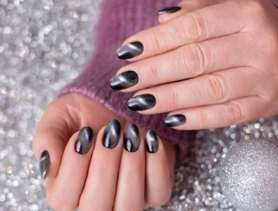 Нокти с кадифен блясък - задължителни за празничната визия (СНИМКИ)