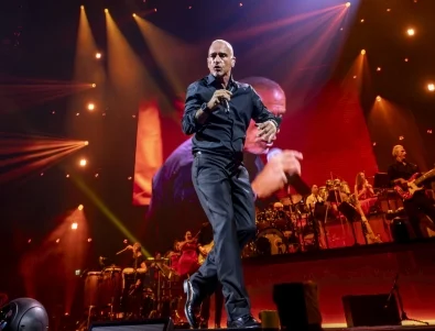 Пет месеца преди концерта си в София: Ерос Рамоцоти пусна нов албум