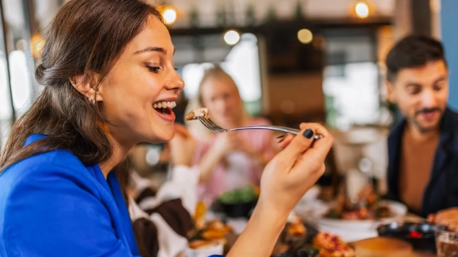 Кога да вечеряте през зимата за по-добър сън и метаболизъм