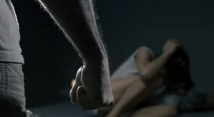 Татко, влюбих се в мъжкар: Папи Ханс и Деси Слава срещу домашното насилие (ВИДЕО)