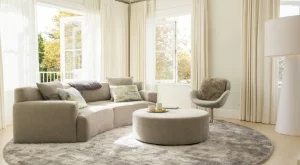 5 идеи за обзавеждане на малка всекидневна със секции, тв шкафове и масички