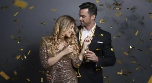 Елегантно празнуване без голям бюджет: Как да намерите перфектно прилягащ костюм за празника